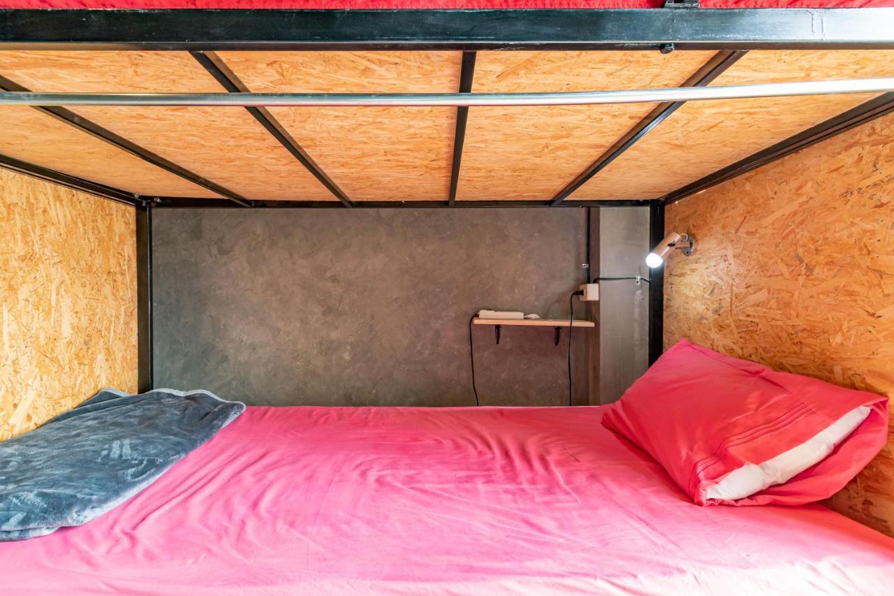 The Beds Ever Hostel (Adults Only) กรุงเทพมหานคร ภายนอก รูปภาพ