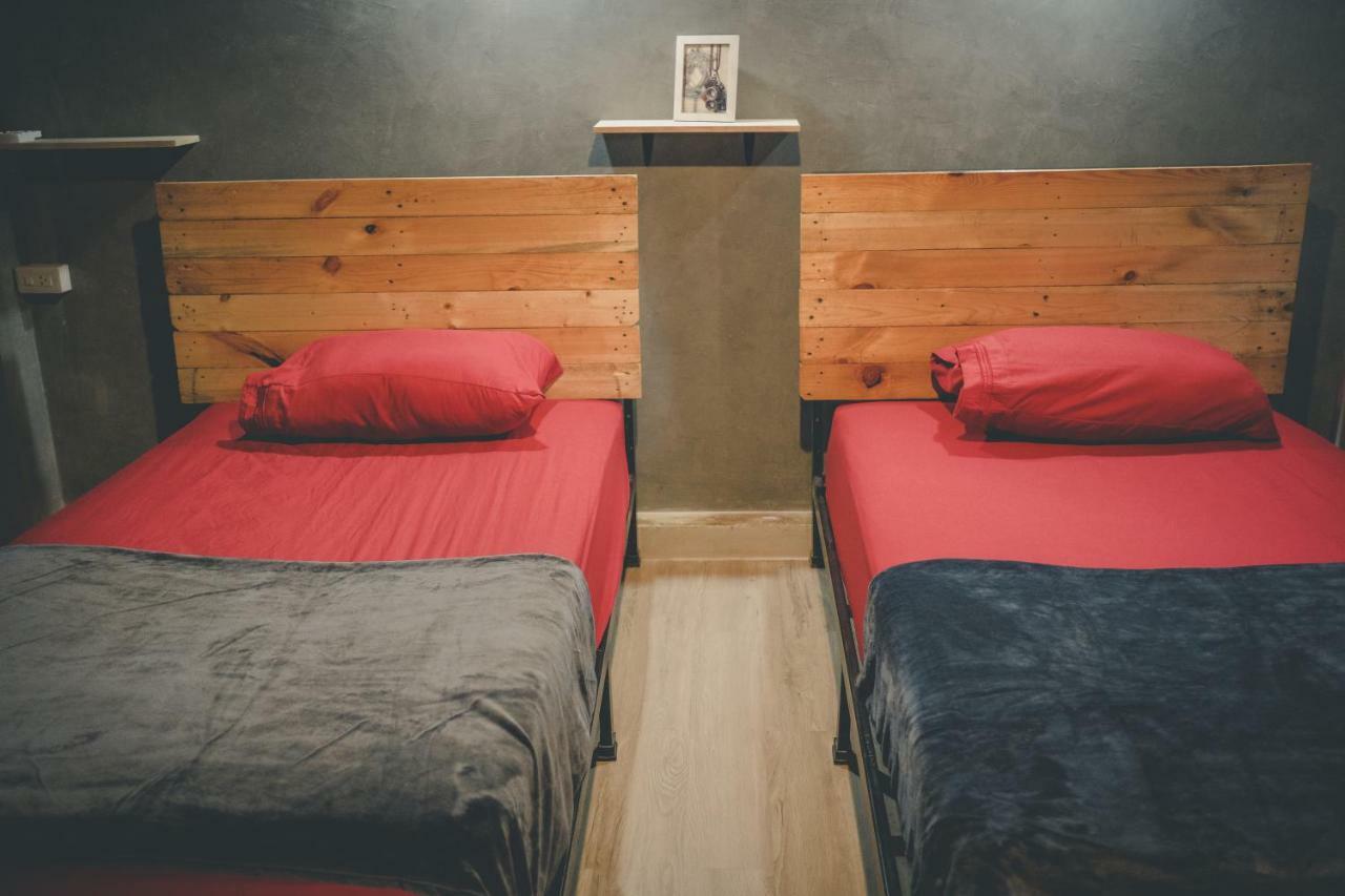 The Beds Ever Hostel (Adults Only) กรุงเทพมหานคร ภายนอก รูปภาพ