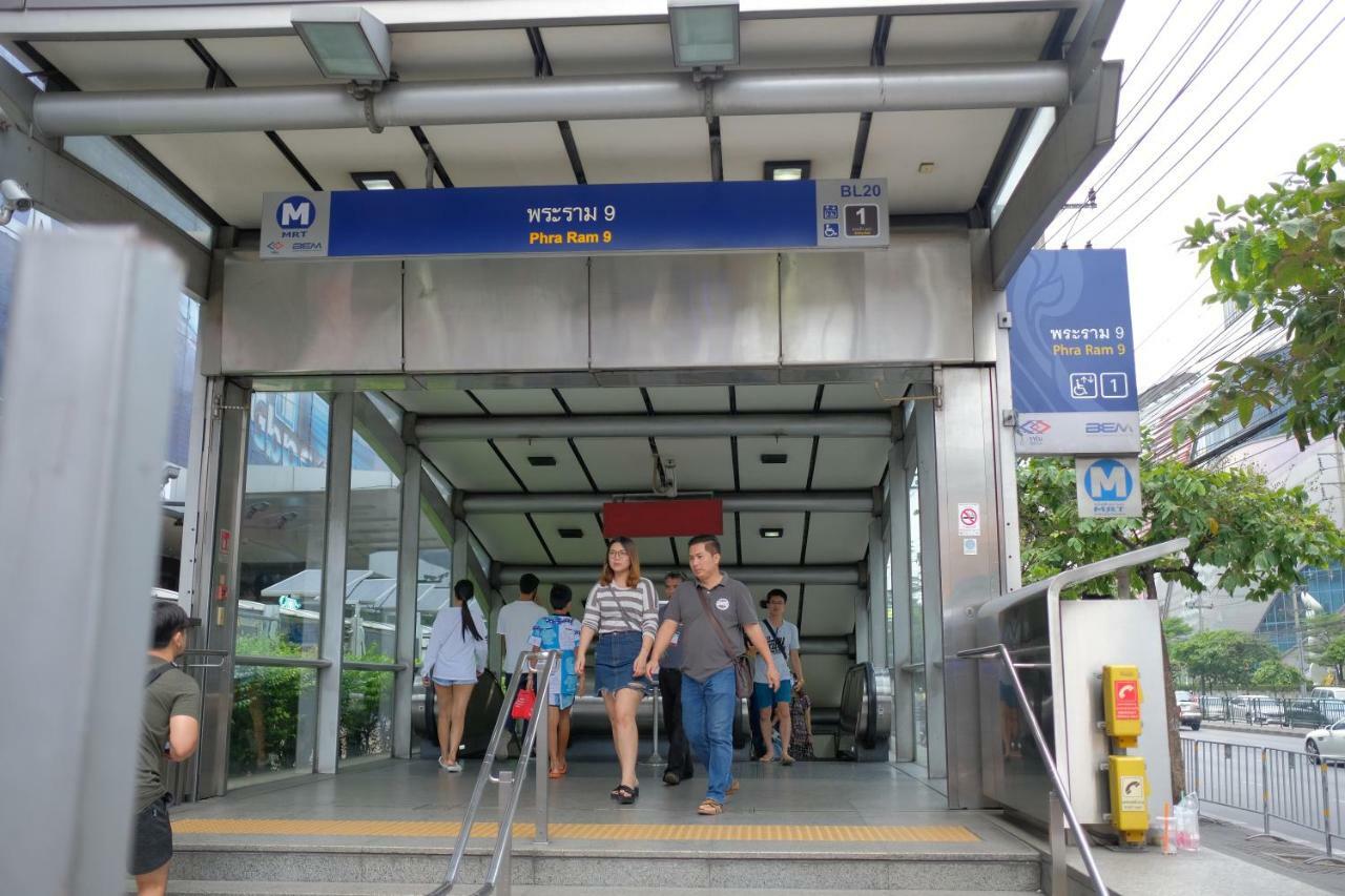 The Beds Ever Hostel (Adults Only) กรุงเทพมหานคร ภายนอก รูปภาพ